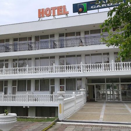 Dahlia Garden Hotel Golden Sands Exterior photo