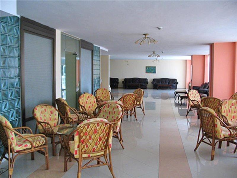 Dahlia Garden Hotel Golden Sands Exterior photo