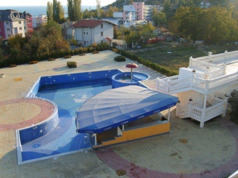 Dahlia Garden Hotel Golden Sands Exterior photo